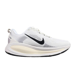 Tênis de Corrida Nike Air Zoom Vomero 18 Branco e Bege Verde