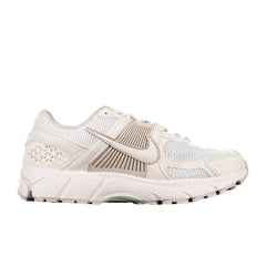 Tênis de Corrida Nike Air Zoom Vomero 5 Bege