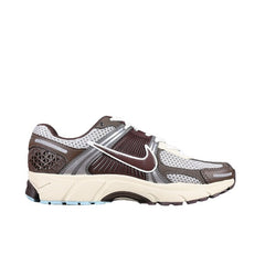 Tênis de Corrida Nike Air Zoom Vomero 5 Marrom e Cinza