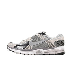Tênis de Corrida Nike Air Zoom Vomero 5 Cinza e Branco