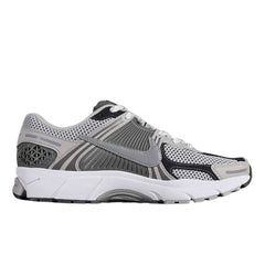 Tênis de Corrida Nike Air Zoom Vomero 5 Cinza