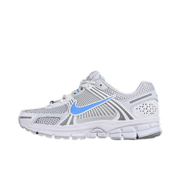 Tênis de Corrida Nike Air Zoom Vomero 5 Branco e Light Azul