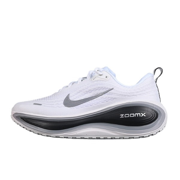 Tênis de Corrida Nike Air Zoom Vomero Plus Preto e Branco