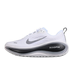 Tênis de Corrida Nike Air Zoom Vomero Plus Preto e Branco
