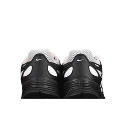 Tênis de Corrida Nike P-6000 Preto e Branco