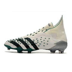 Chuteira Campo Adidas Predator Freak+ FG EQT Pack